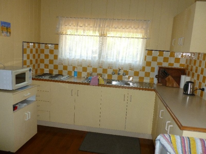 27 MAWARRA STREET, Macleay Island QLD 4184