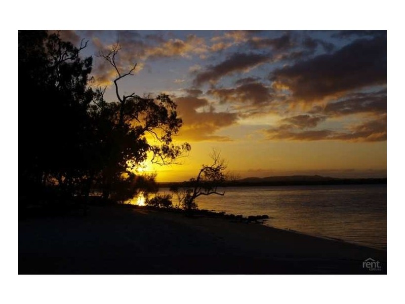 34 KOOBERRY STREET, Macleay Island QLD 4184