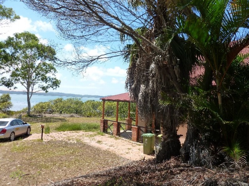 34 KOOBERRY STREET, Macleay Island QLD 4184