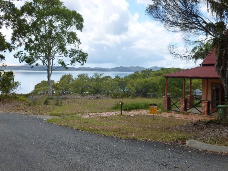 34 KOOBERRY STREET, Macleay Island QLD 4184