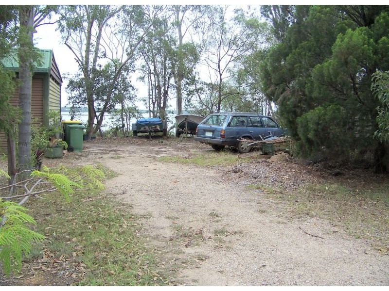 1 PACIFIC ST, Lamb Island QLD 4184