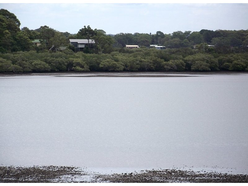 1 PACIFIC ST, Lamb Island QLD 4184