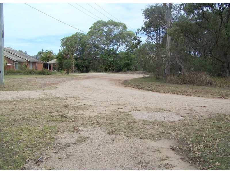 1 PACIFIC ST, Lamb Island QLD 4184