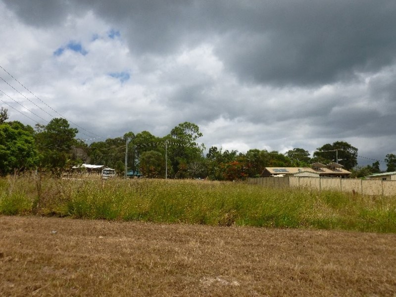 3 LAKE ST, Macleay Island QLD 4184