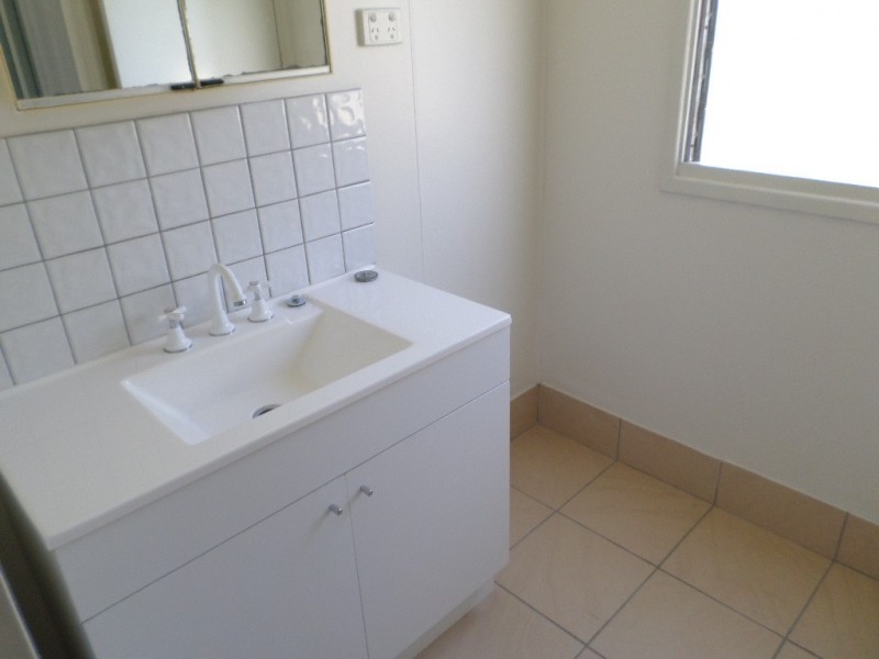 16 DALPURA STREET, Macleay Island QLD 4184