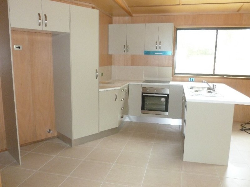 3 Eumina Street, Macleay Island QLD 4184