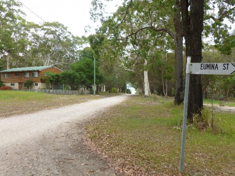 1 EUMINA STREET, Macleay Island QLD 4184