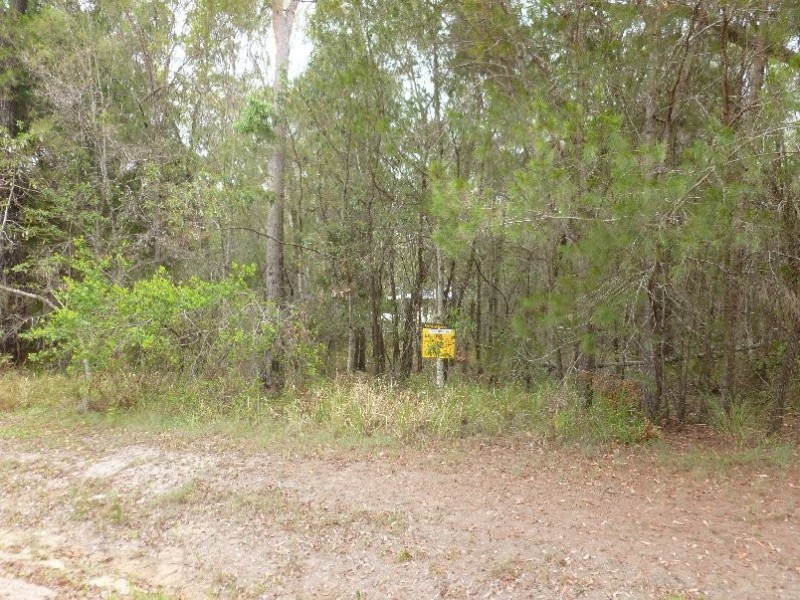 8 DINJERRA STREET, Macleay Island QLD 4184