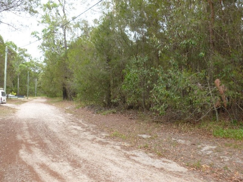 8 DINJERRA STREET, Macleay Island QLD 4184