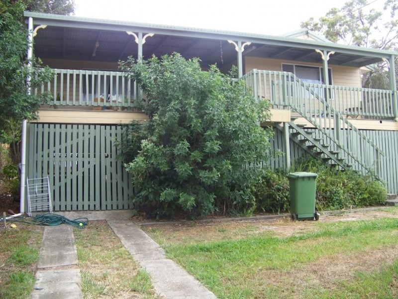 15 Camena Street, Macleay Island QLD 4184