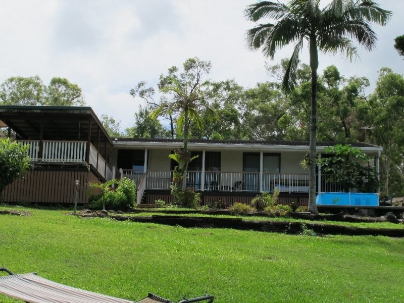83 COONDOOROOPA DRIVE, Macleay Island QLD 4184