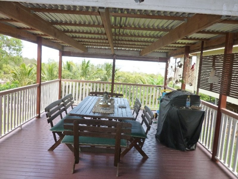 83 COONDOOROOPA DRIVE, Macleay Island QLD 4184