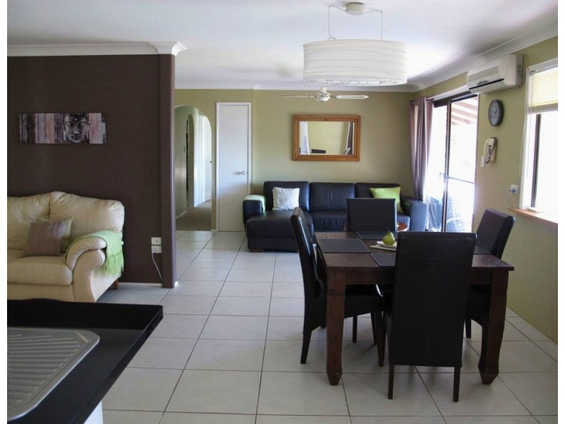83 COONDOOROOPA DRIVE, Macleay Island QLD 4184