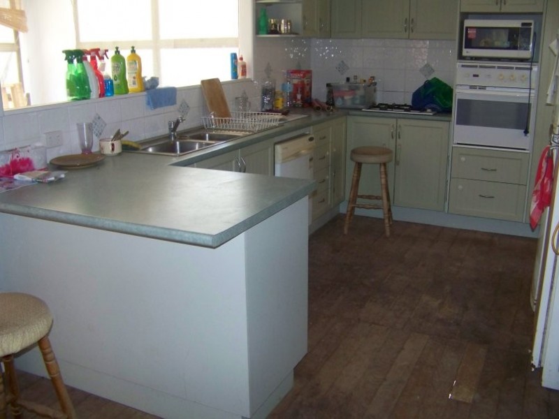 41 Eastbourne Tce, Macleay Island QLD 4184