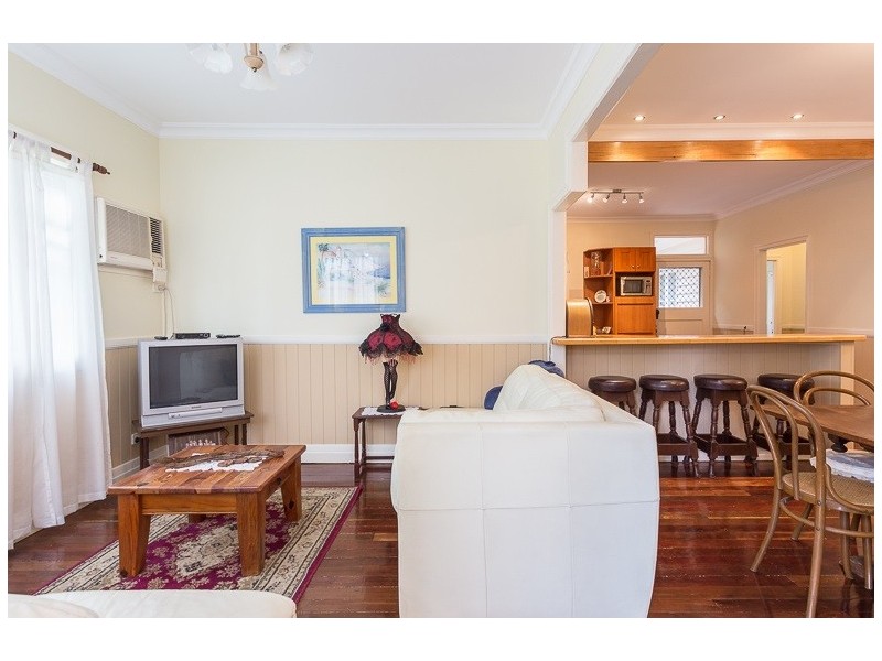 43 Charles Terrace, Macleay Island QLD 4184