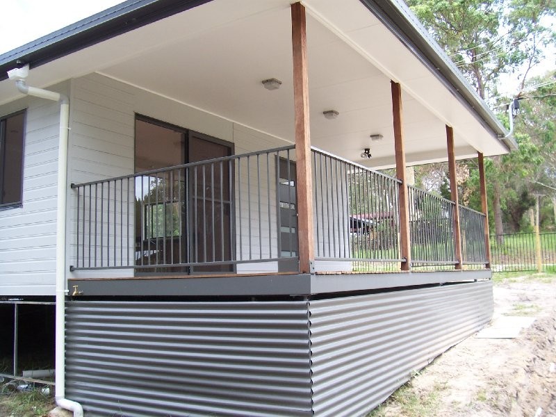 1 TUCKERI STREET, Macleay Island QLD 4184