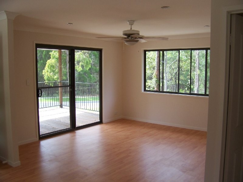 1 TUCKERI STREET, Macleay Island QLD 4184