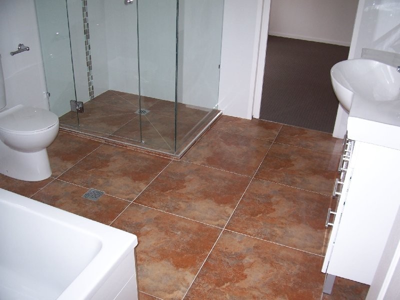 1 TUCKERI STREET, Macleay Island QLD 4184