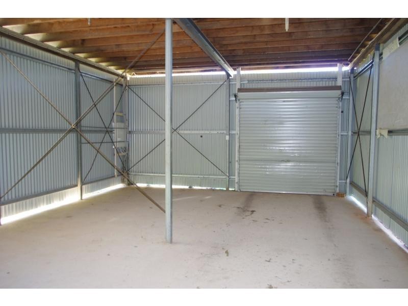 1 SQUIRE ST, Macleay Island QLD 4184