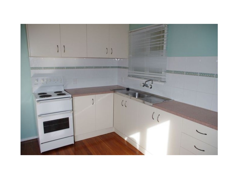 1 SQUIRE ST, Macleay Island QLD 4184