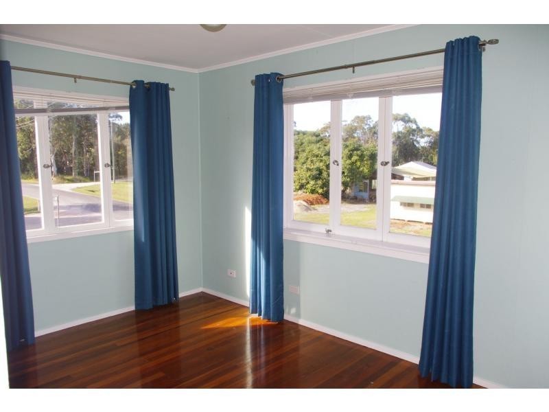 1 SQUIRE ST, Macleay Island QLD 4184