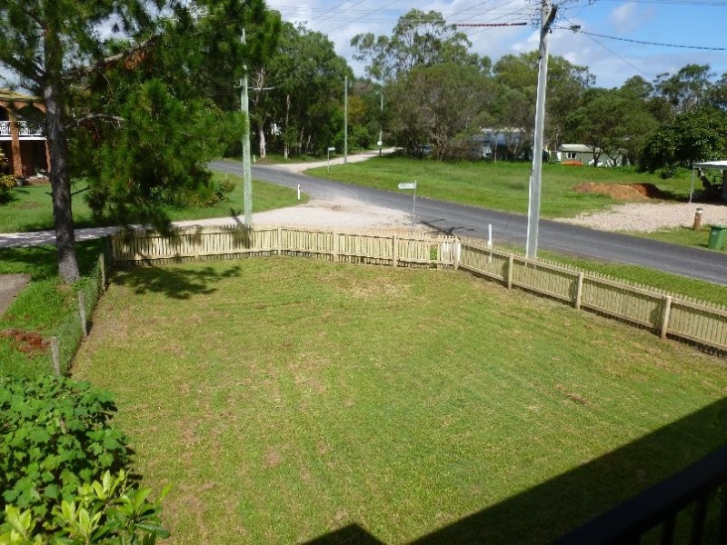 1 SQUIRE ST, Macleay Island QLD 4184