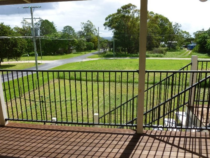 1 SQUIRE ST, Macleay Island QLD 4184