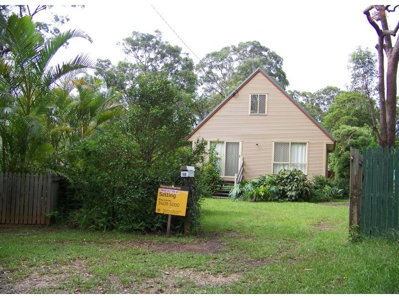 10 FLORA st, Lamb Island QLD 4184