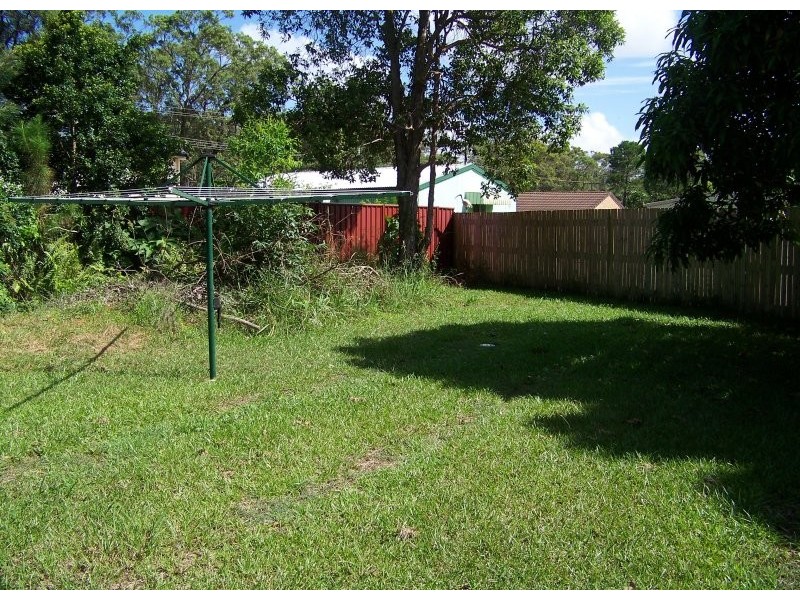 10 FLORA st, Lamb Island QLD 4184