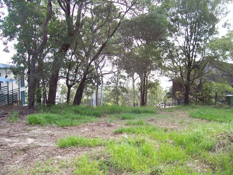 33 COONDOOROOPA DR, Macleay Island QLD 4184