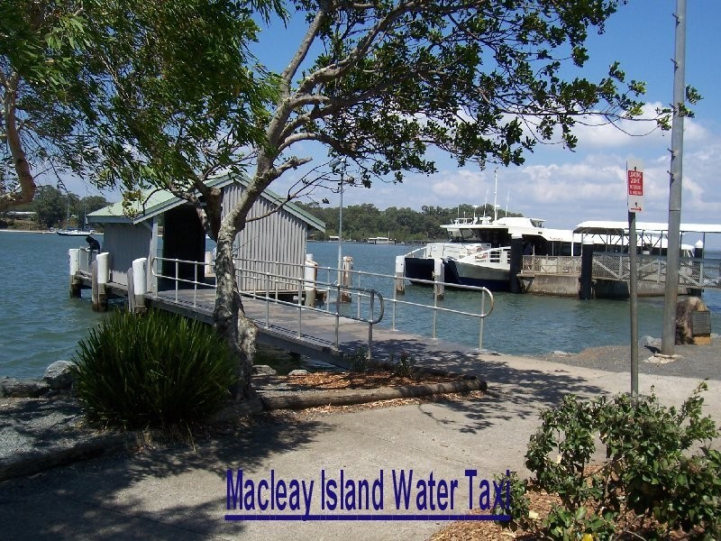 33 COONDOOROOPA DR, Macleay Island QLD 4184