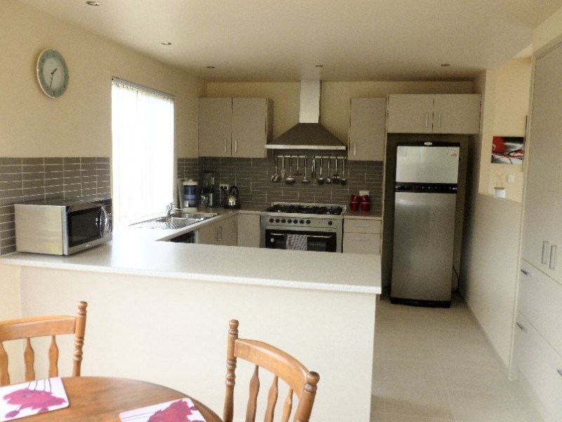 34 EASTBOURNE TERRACE, Macleay Island QLD 4184