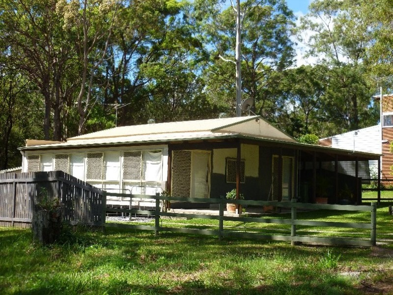 27 NOON-MUCKLE, Macleay Island QLD 4184