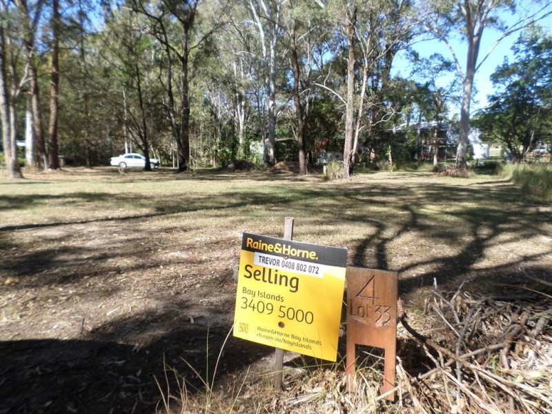 4 WALNUT COURT, Macleay Island QLD 4184