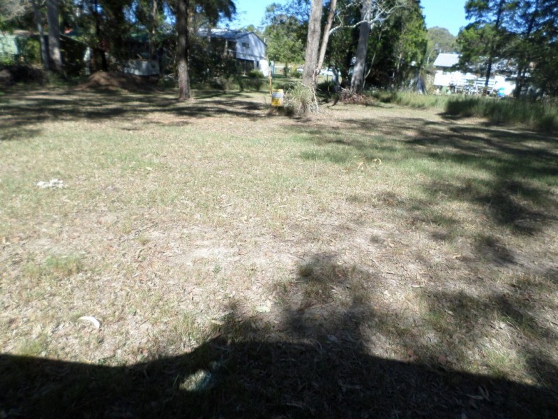 4 WALNUT COURT, Macleay Island QLD 4184