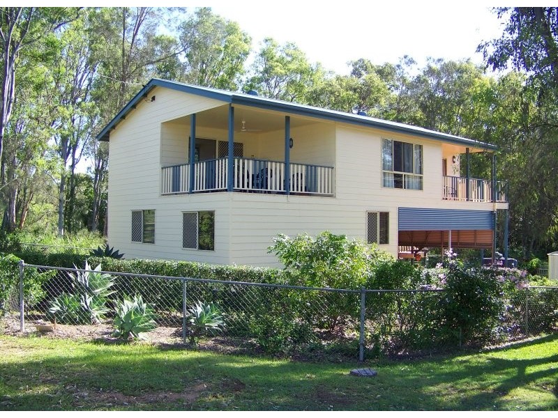 192 Lucas Drive, Lamb Island QLD 4184