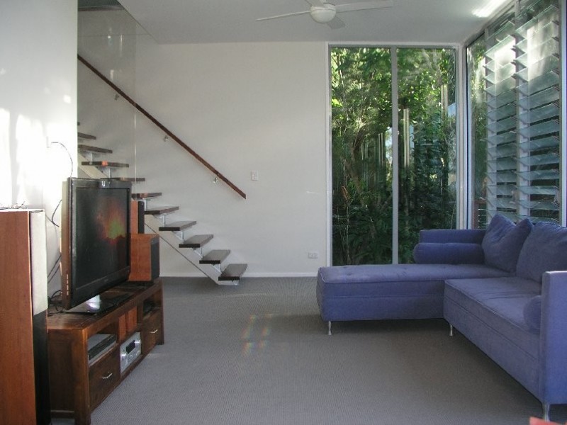 22 COWES STREET, Macleay Island QLD 4184