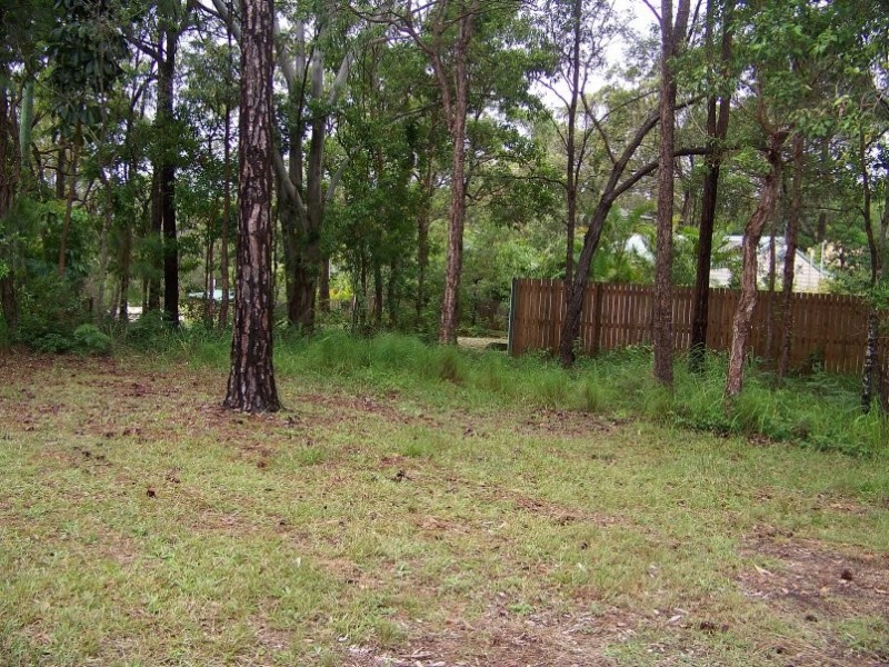 14 FLORA ST, Lamb Island QLD 4184