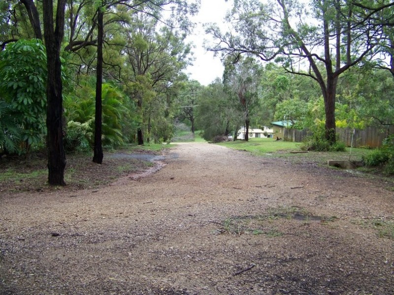 14 FLORA ST, Lamb Island QLD 4184