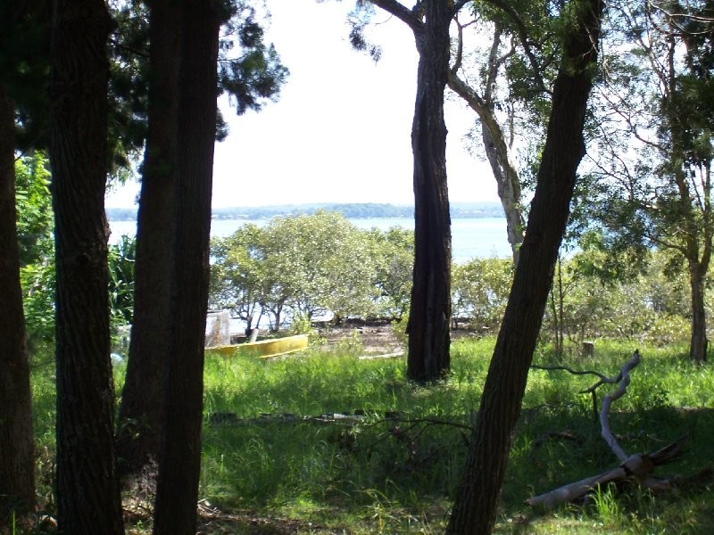 63 COONDOOROOPA DR, Macleay Island QLD 4184
