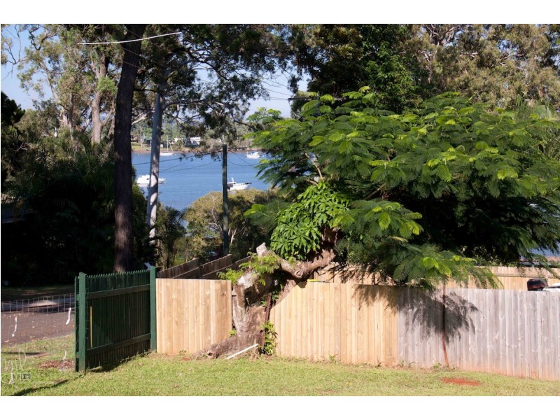 13 MICHAEL, Lamb Island QLD 4184