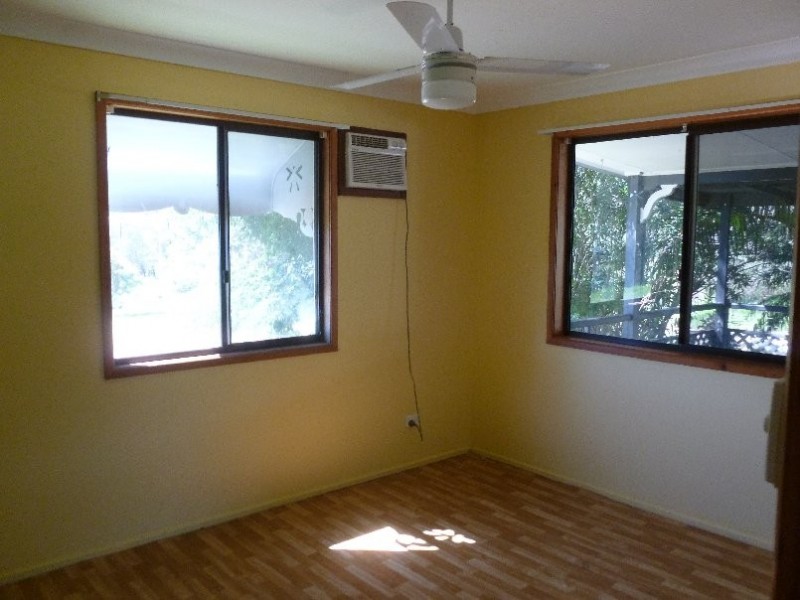 28-30 VINE STREET, Macleay Island QLD 4184