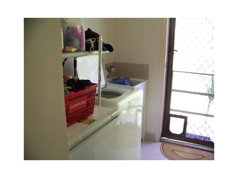 30 PERULPA dr, Lamb Island QLD 4184