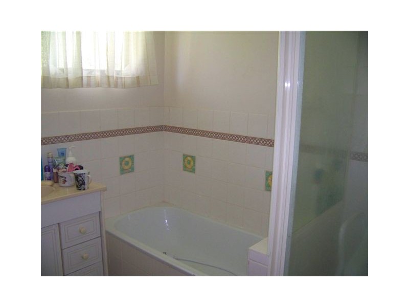 30 PERULPA dr, Lamb Island QLD 4184