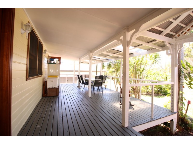 30 VINE STREET, Macleay Island QLD 4184