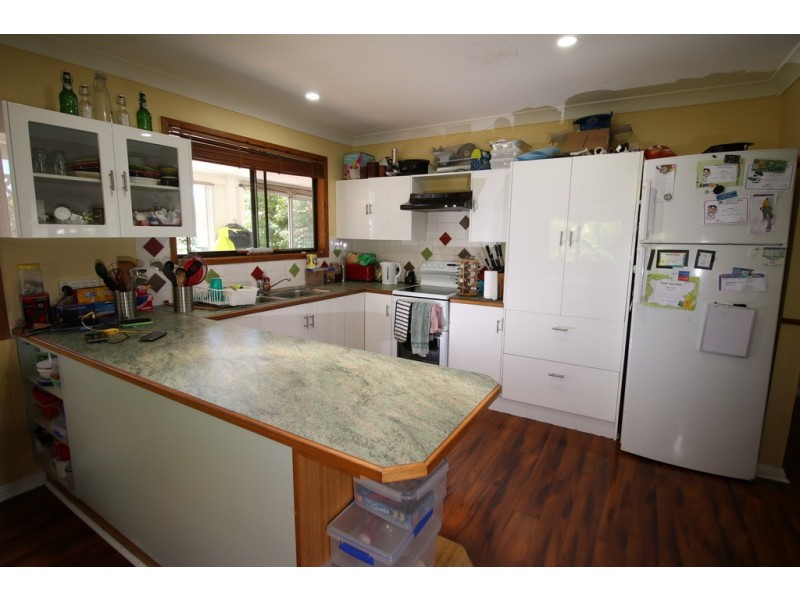 30 VINE STREET, Macleay Island QLD 4184