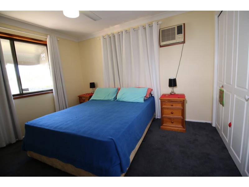 30 VINE STREET, Macleay Island QLD 4184