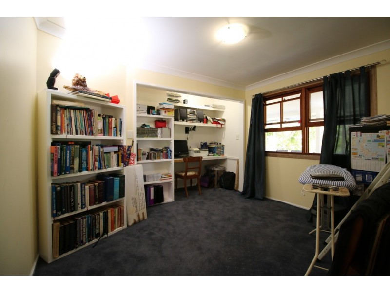 30 VINE STREET, Macleay Island QLD 4184