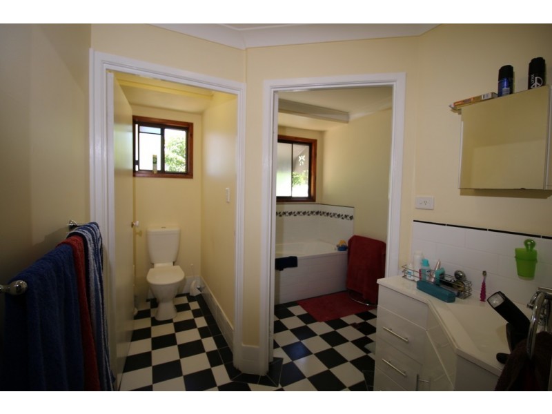 30 VINE STREET, Macleay Island QLD 4184