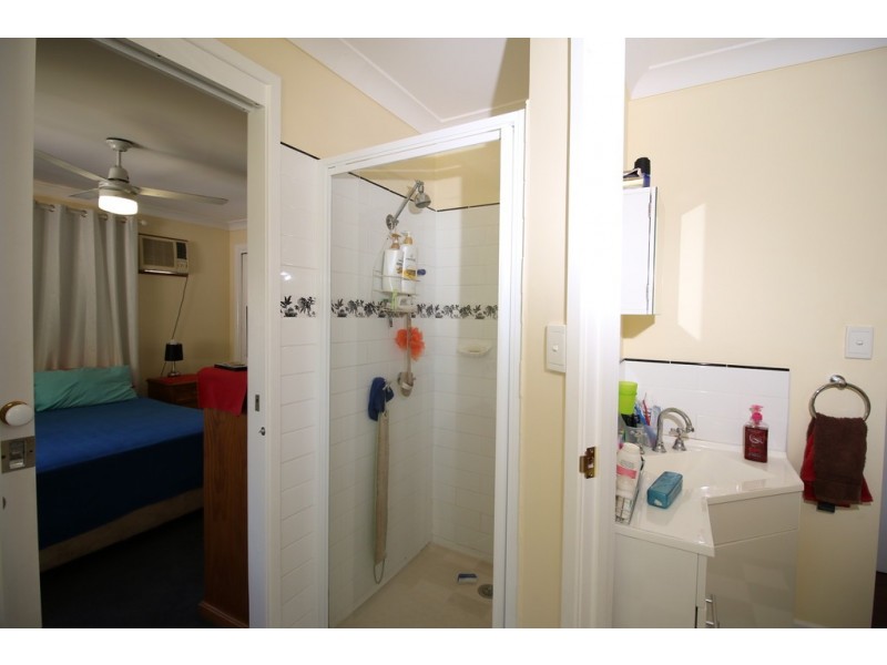 30 VINE STREET, Macleay Island QLD 4184